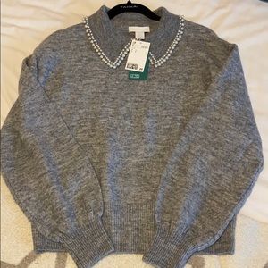 H&M Gray Sweater with Pearl collar